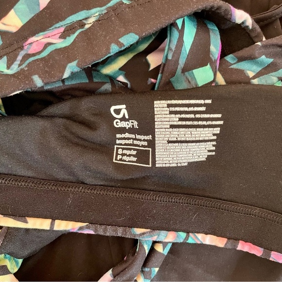 GAPFIT Black Tank with Vibrant Straps - Picture 6 of 6